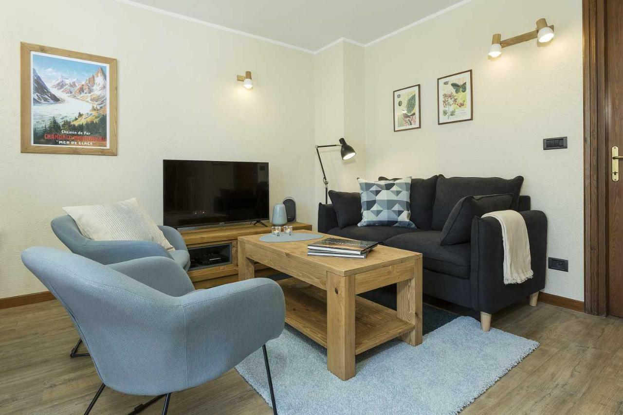 Apartment Ensa - Alpes Travel - Central Chamonix - Sleeps 4 Eksteriør bilde