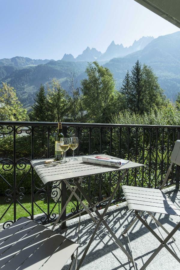 Apartment Ensa - Alpes Travel - Central Chamonix - Sleeps 4 Eksteriør bilde